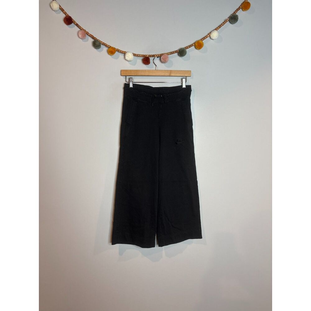 Nike black wide leg cropped sweatpants